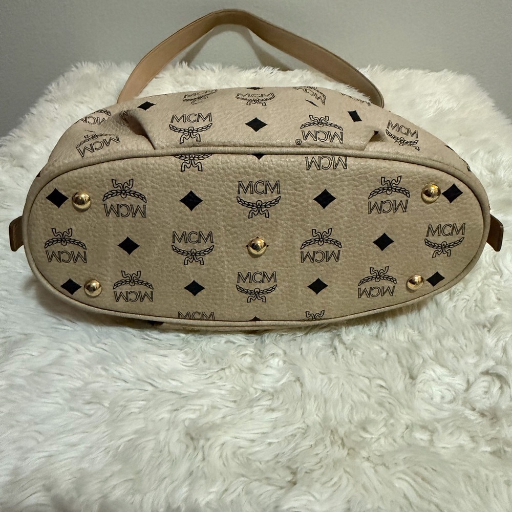 MCM Tan Monogram Shoulder Bag - Picture 4 of 12